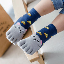 Load image into Gallery viewer, Artfasion Kids Toe Socks, Comfy Cotton Novelty Cat Dog Animal Pattern Cute Ankle Socks with Toe for Boys & Girls 3-7 Years, 4 Pairs