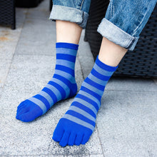 Load image into Gallery viewer, blue stripes crew socks for men