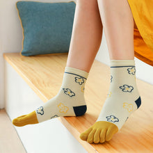 Load image into Gallery viewer, yellow floral 5 finger socks for women