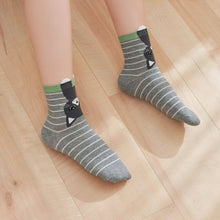Load image into Gallery viewer, grey stripes cat socks for women