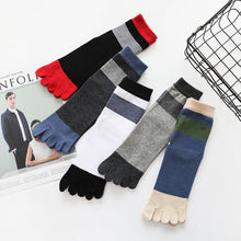 Load image into Gallery viewer, 5 pairs athletic 5 finger crew socks for men