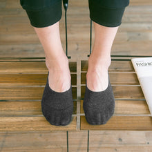 Load image into Gallery viewer, grey no show comfy socks for women