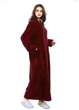 Load image into Gallery viewer, flannel wine red zip up bathrobe