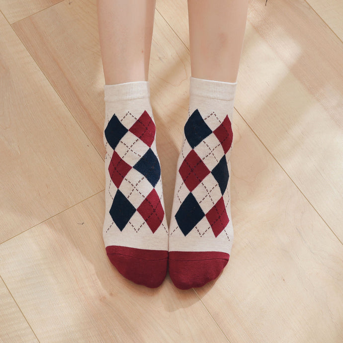 Boost Your Style Quotient with Fashionable Socks