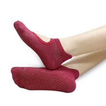 Load image into Gallery viewer, Artfasion&#39;s Women&#39;s Yoga Socks for Enhanced Stability and Grip
