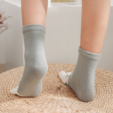 Load image into Gallery viewer, grey crew socks for boys
