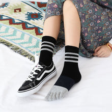 Load image into Gallery viewer, black crew socks for women
