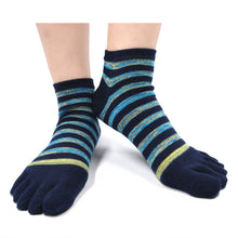 Load image into Gallery viewer, striped gym socks for men
