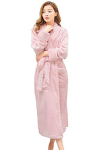 Load image into Gallery viewer, Plain design Light Pink bathrobe
